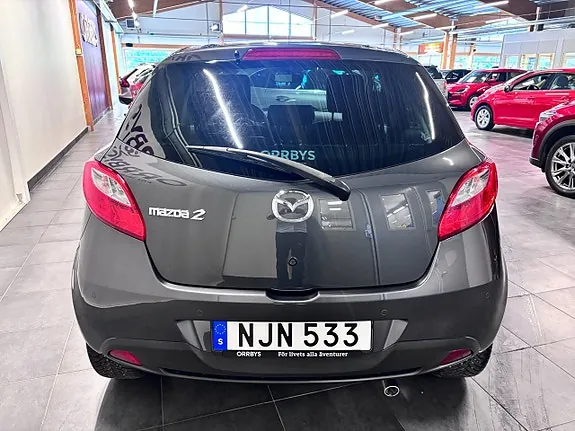 Mazda 2 2013 photo 4