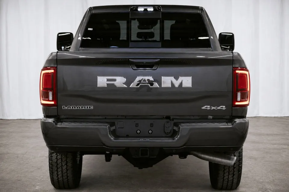 Ram 3500 Laramie 2026 photo 5