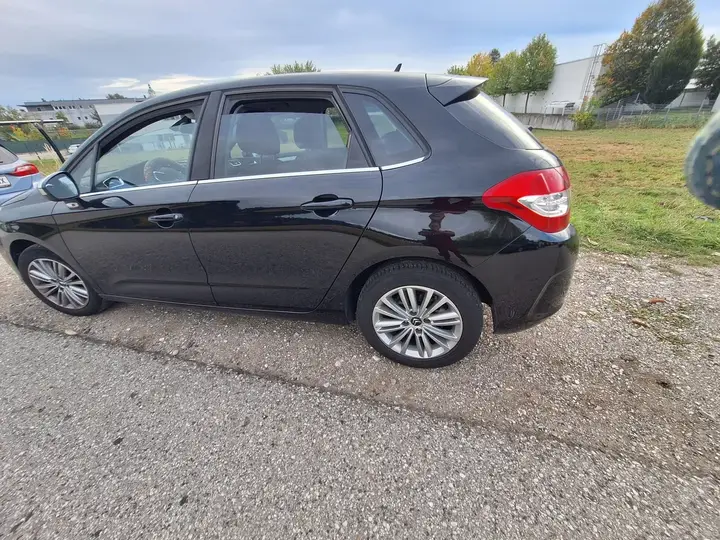 Citroen C4 2013 photo 2