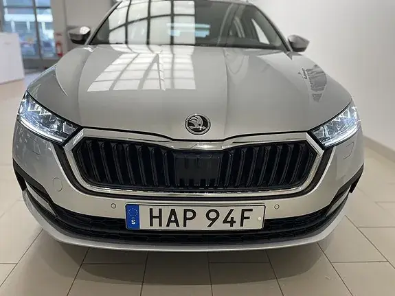 Skoda Octavia 2024 photo 3