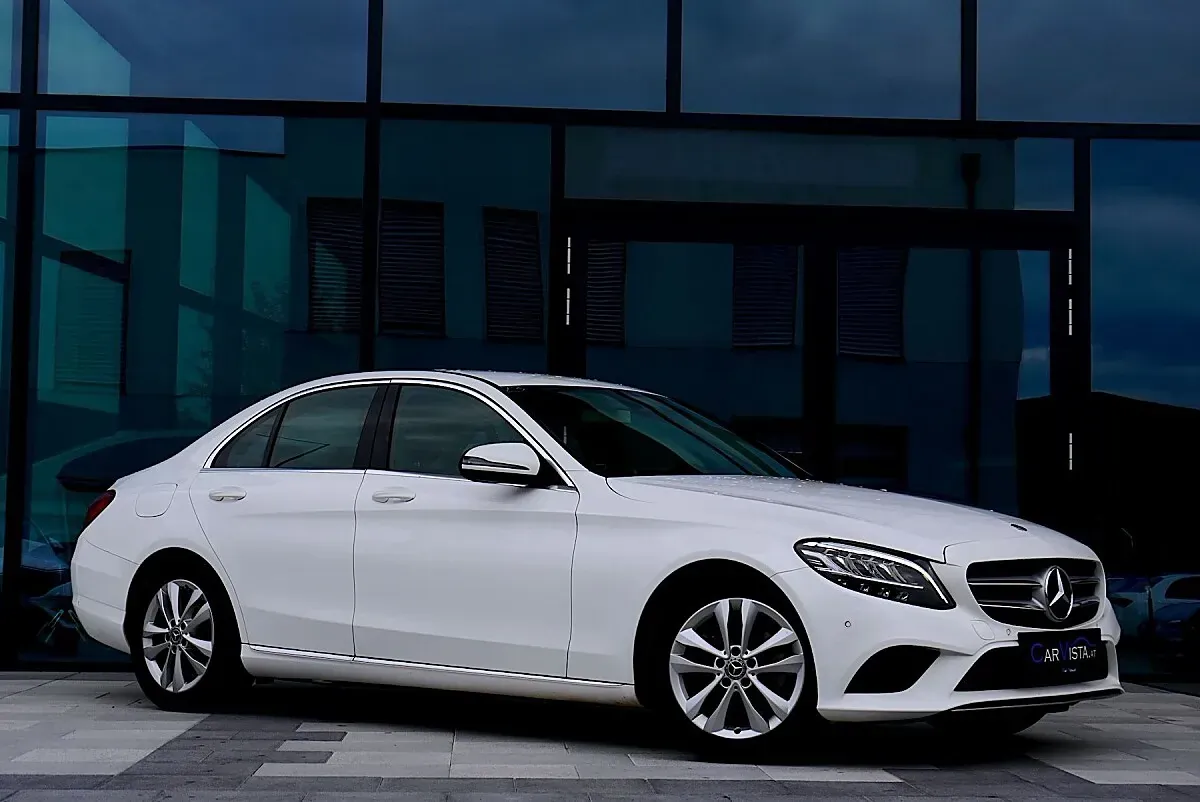 Mercedes-Benz C-Class 2019 photo 3