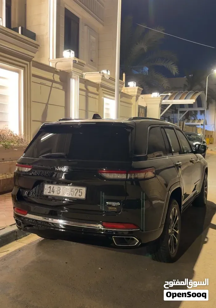 Jeep Grand Cherokee 2023 photo 3