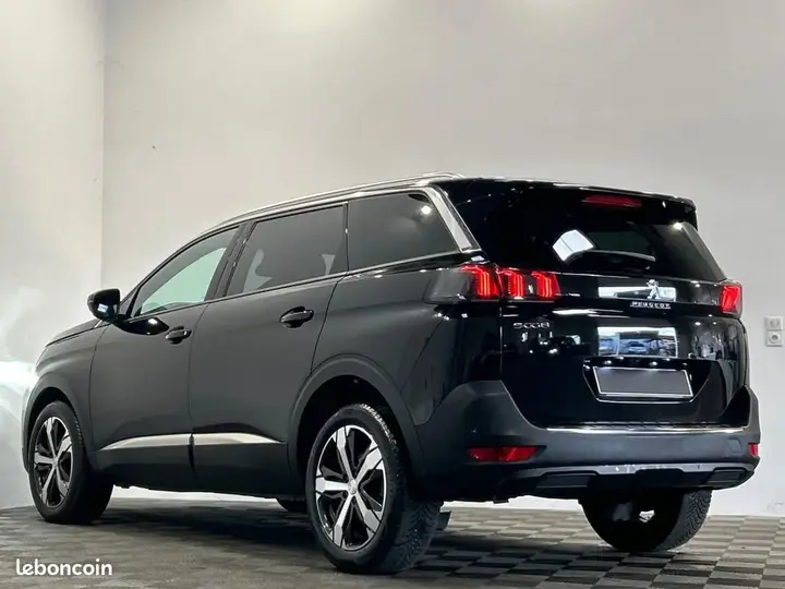 Peugeot 5008 2024 photo 4