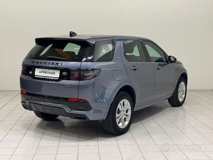 Land Rover Discovery Sport 2021 photo 2