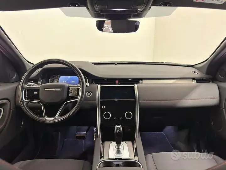 Land Rover Discovery Sport 2021 photo 4