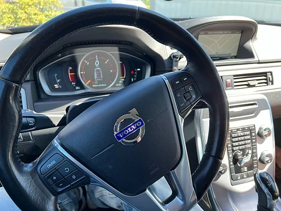 Volvo V70 2015 photo 3