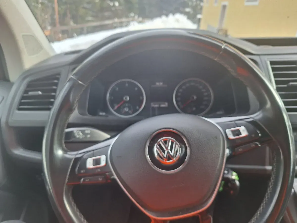 Volkswagen Caravelle