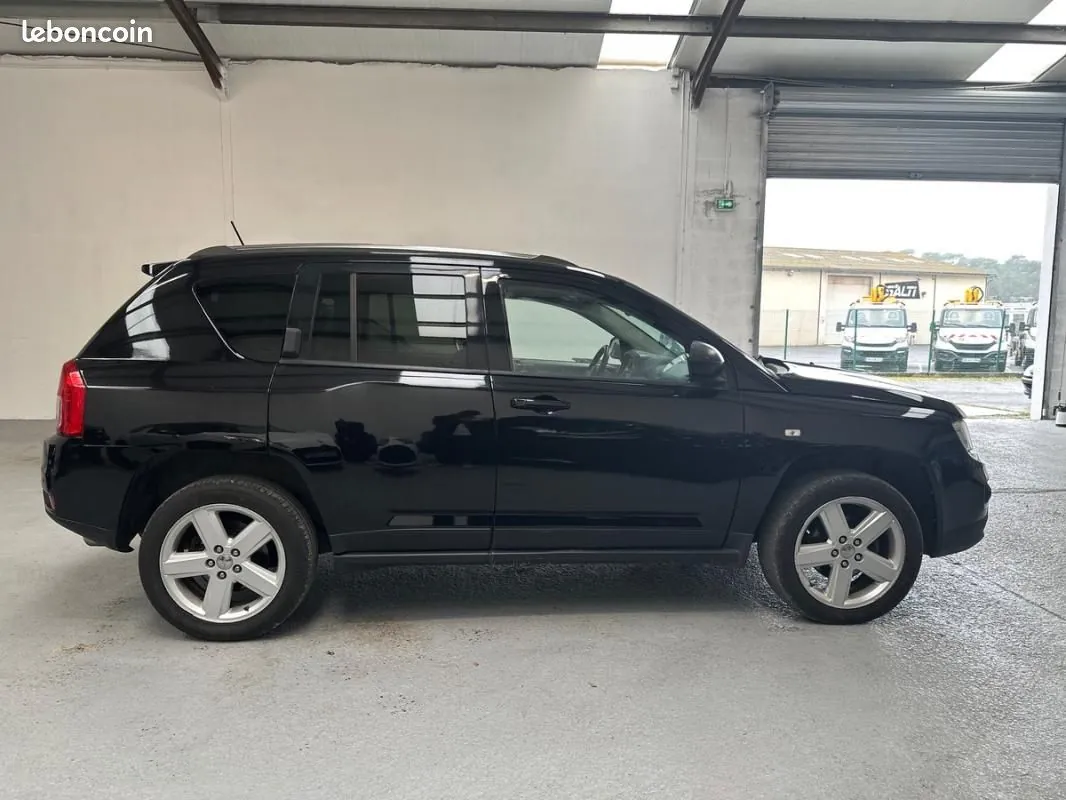 Jeep Compass 2012 photo 4