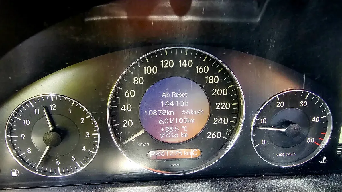 Mercedes-Benz E-Class 2007 photo 2