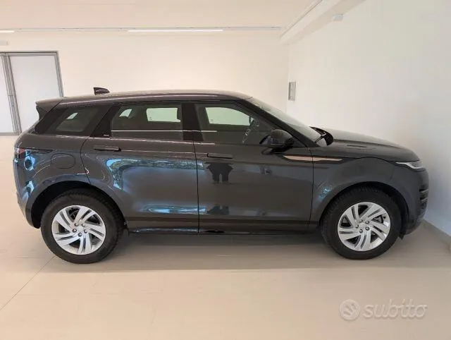 Land Rover Range Rover Evoque 2023 photo 5