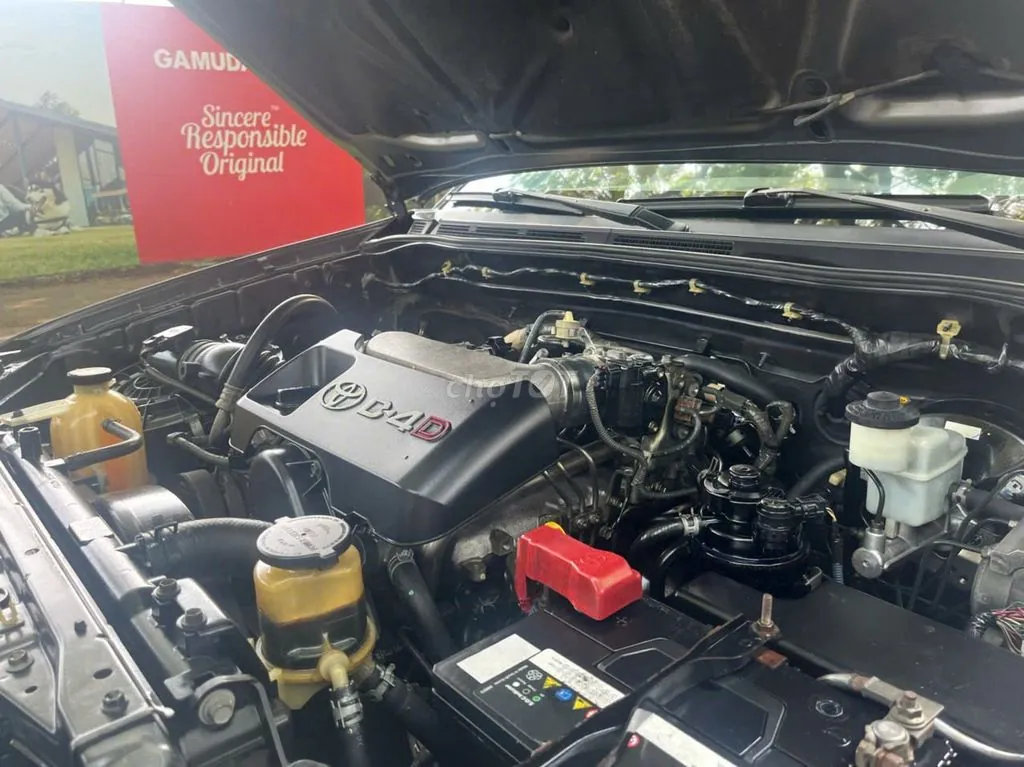 Toyota Fortuner 2011 photo 3