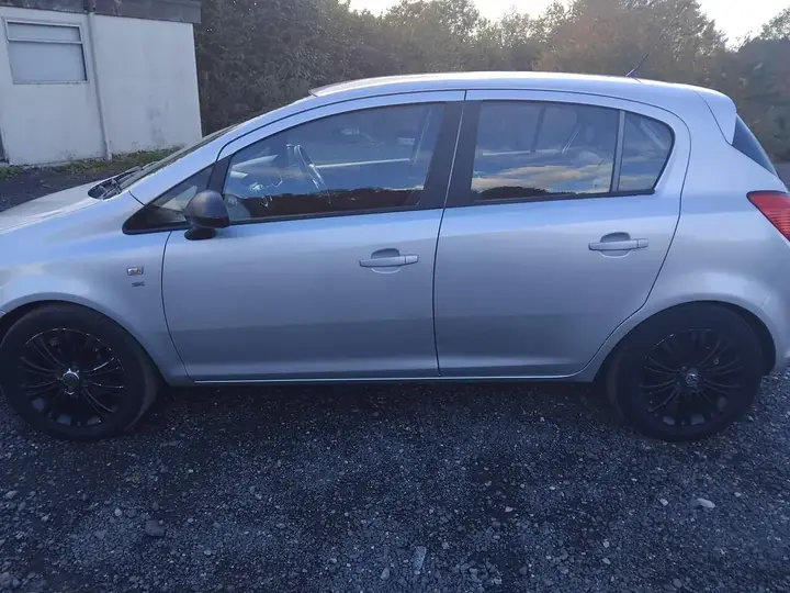 Vauxhall Corsa 2013 photo 4