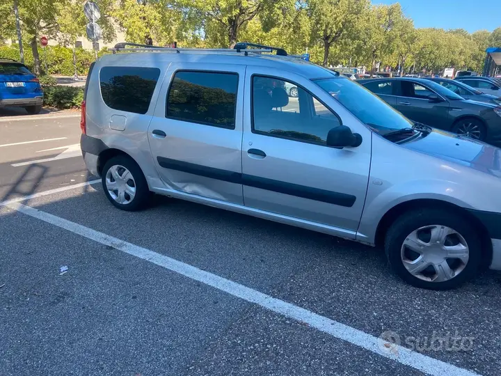 Dacia Logan 2007 photo 3