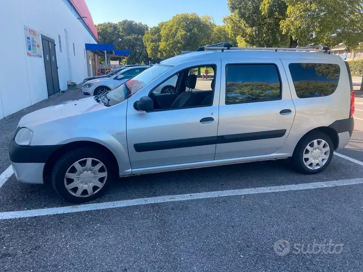 Dacia Logan 2007 photo 2