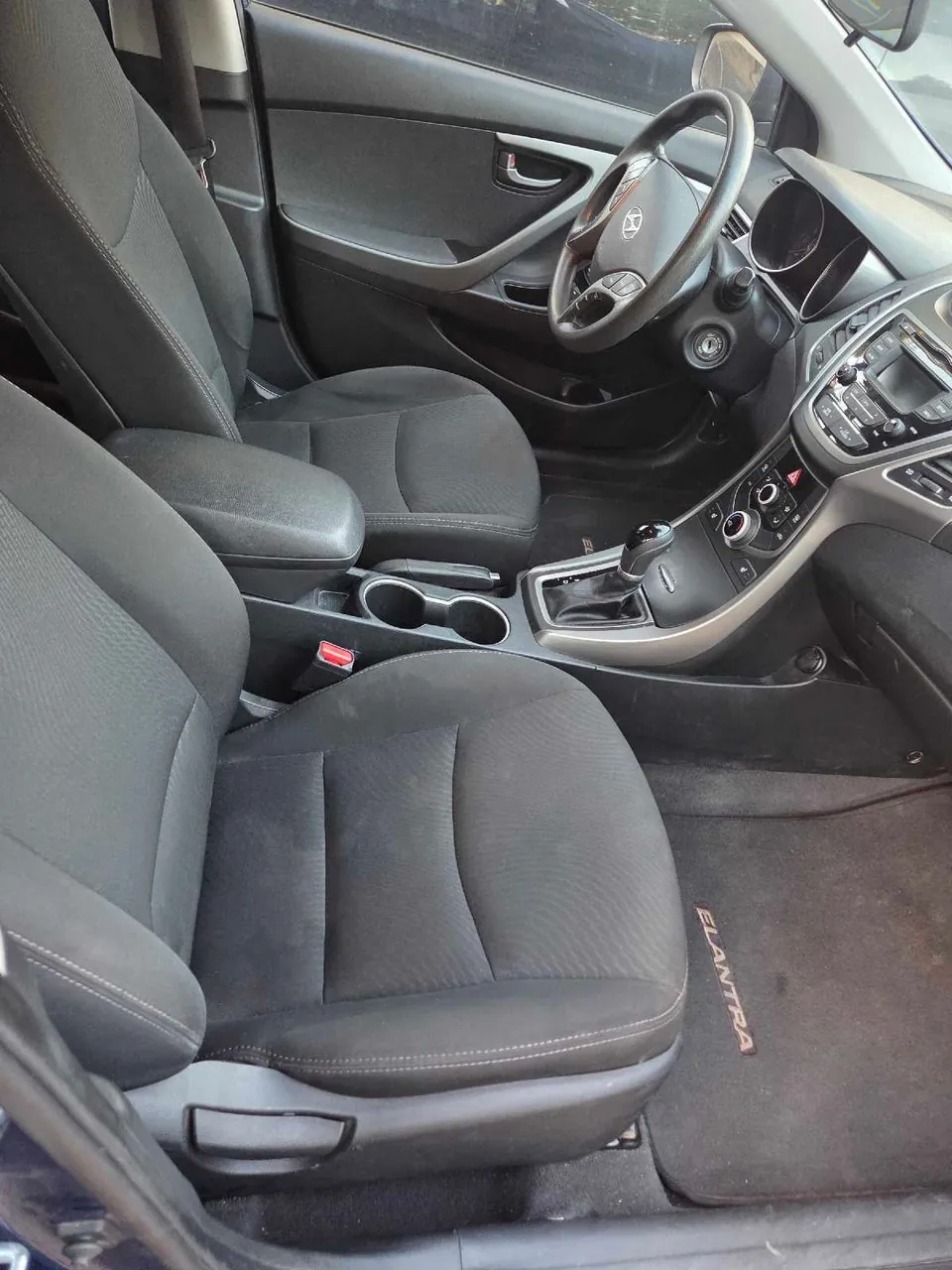 Hyundai Elantra 2015 photo 5