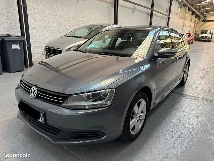 Volkswagen Jetta 2012 photo 2