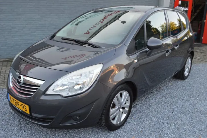 Opel Meriva 2011 photo 2