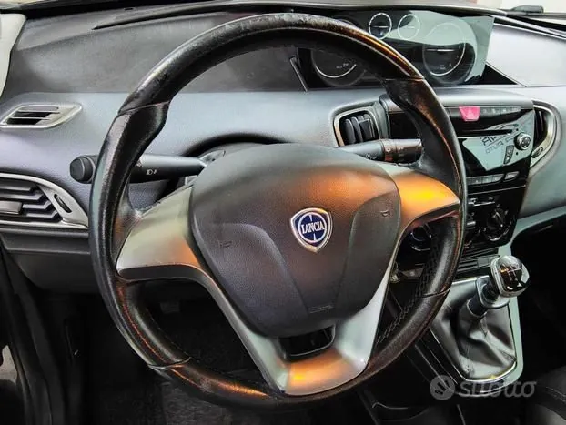 Lancia Ypsilon 2011 photo 5