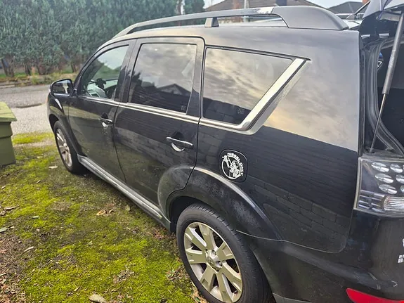 Mitsubishi Outlander 2012 photo 3