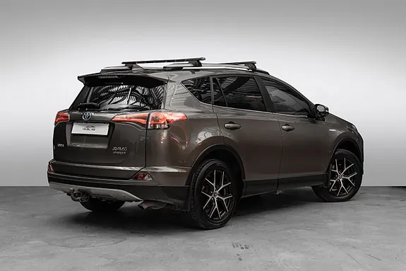 Toyota Rav4 2017 photo 2