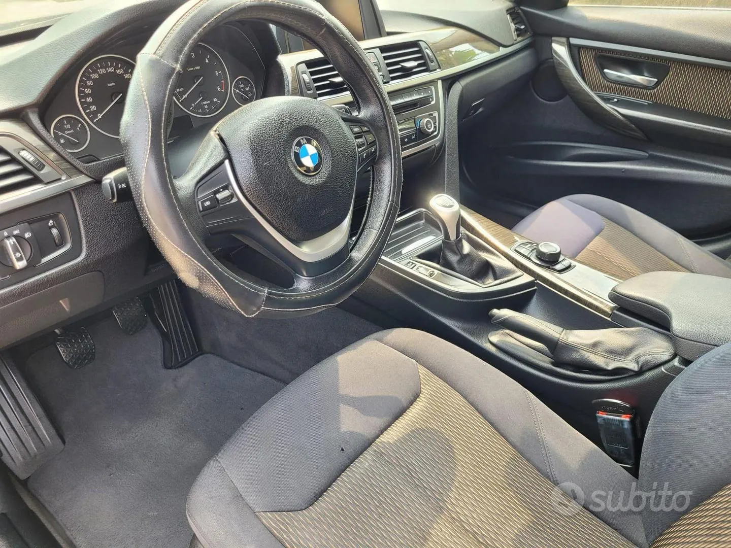 BMW 318D 2013 photo 3