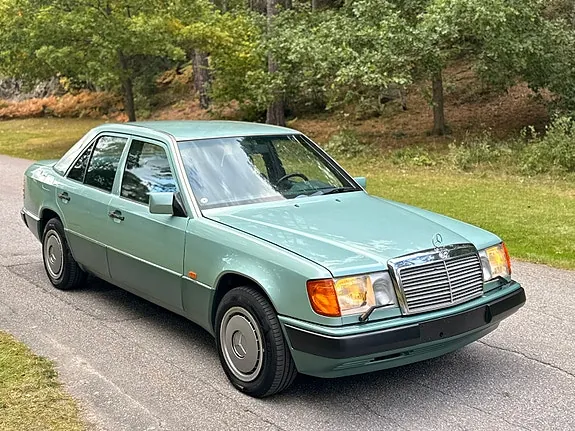 Mercedes-Benz 300 E 1991 photo 3
