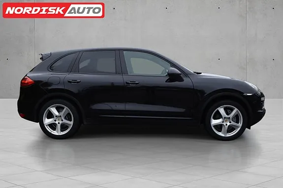 Porsche Cayenne 2011 photo 4