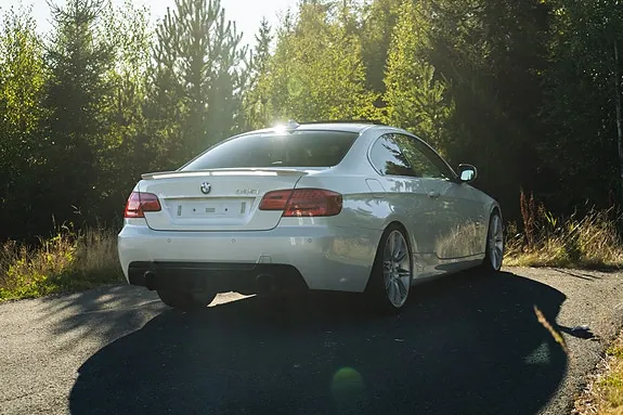 BMW 335I 2011 photo 2