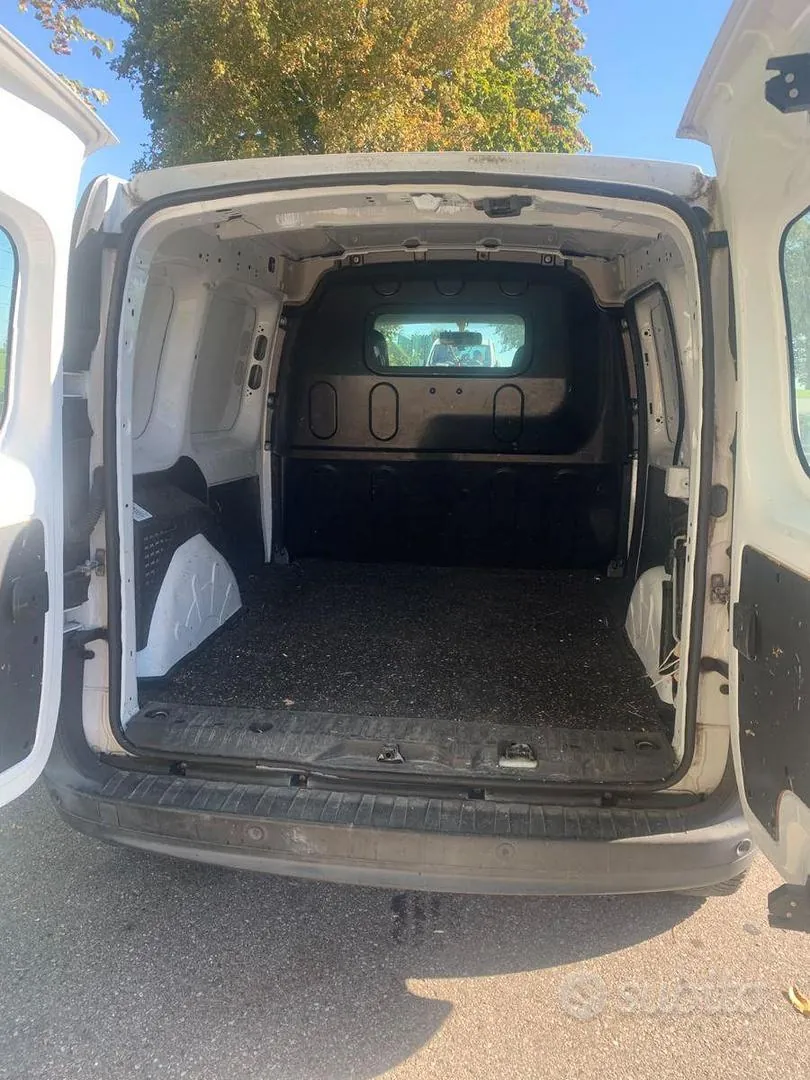 Renault Kangoo 2025 photo 4