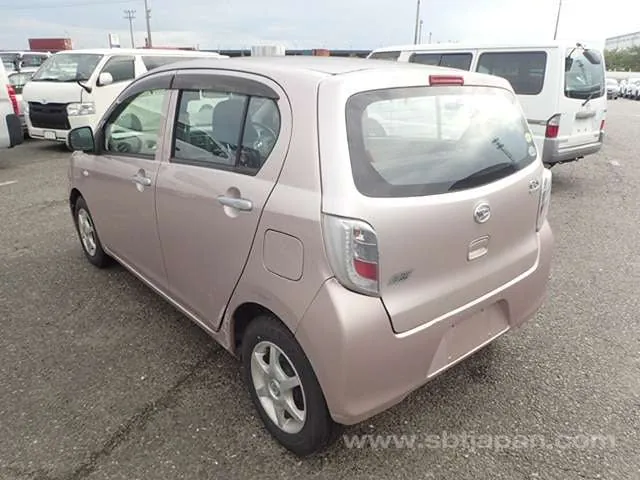 Daihatsu Mira 2017 photo 3