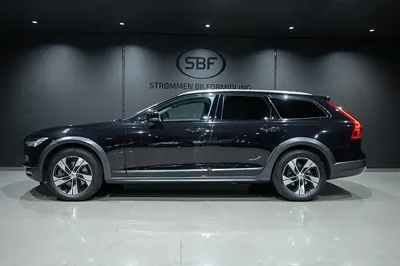 Volvo V90 Cross Country 2020 photo 2