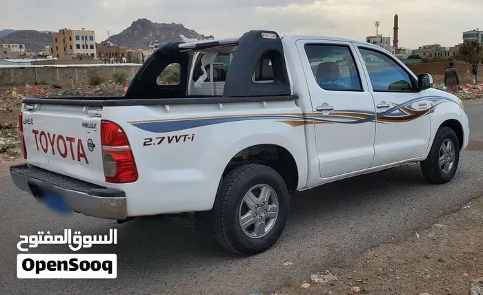 Toyota Hilux 2010 photo 4