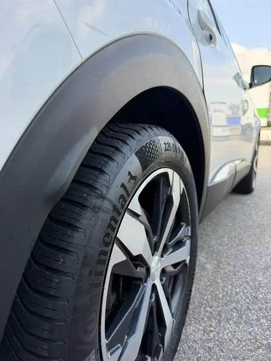Peugeot 3008 2018 photo 5