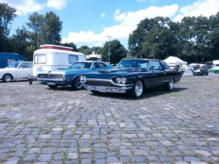 Ford Thunderbird
