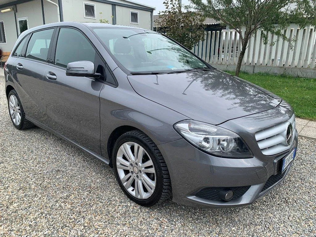Mercedes-Benz B 180 Cdi 2013 photo 3