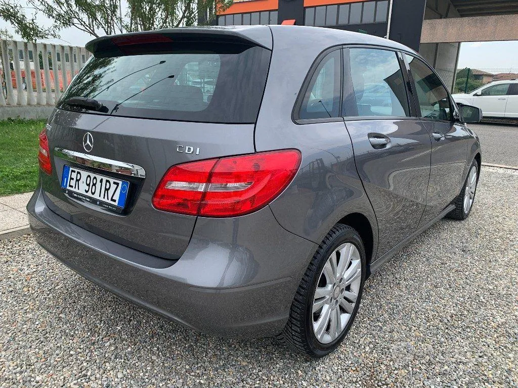 Mercedes-Benz B 180 Cdi 2013 photo 5
