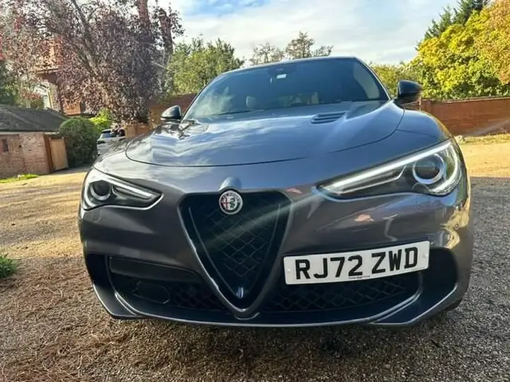 Alfa Romeo Stelvio 2022 photo 2