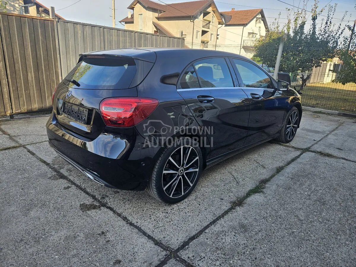 Mercedes-Benz A 180 2016 photo 3