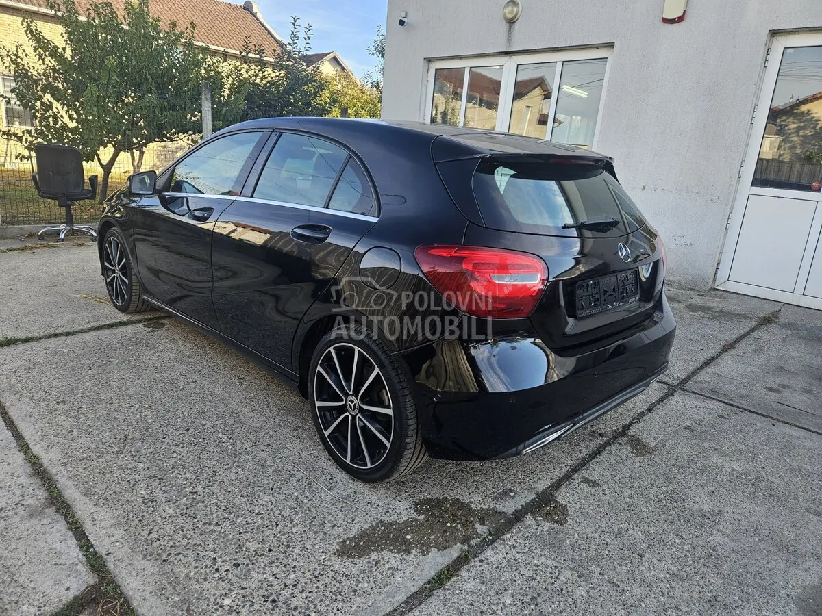 Mercedes-Benz A 180 2016 photo 4