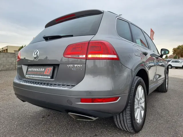 Volkswagen Touareg 2013 photo 2