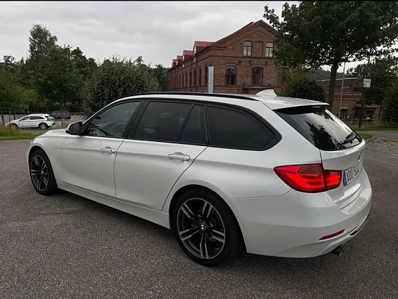 BMW 320D 2013 photo 3