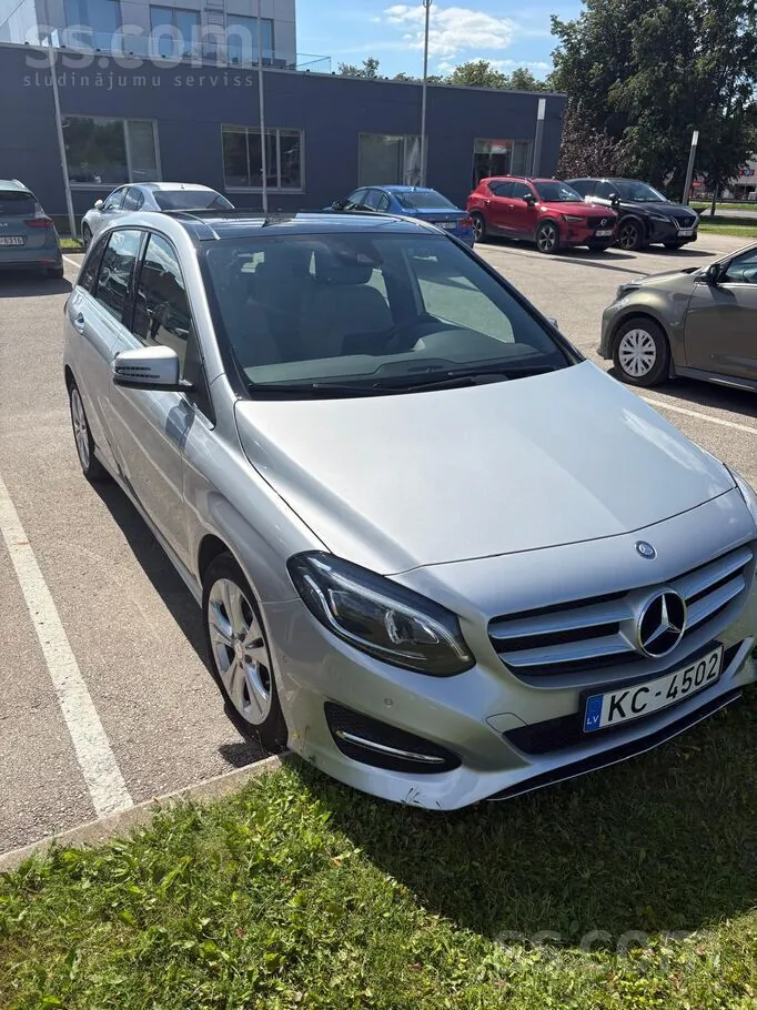 Mercedes-Benz B220