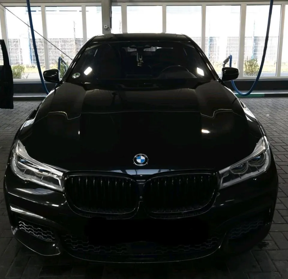 BMW 750I
