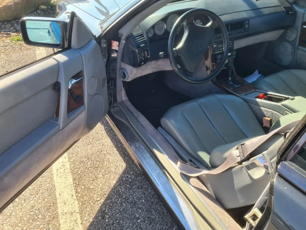 Mercedes-Benz Sl-Class 1990 photo 3