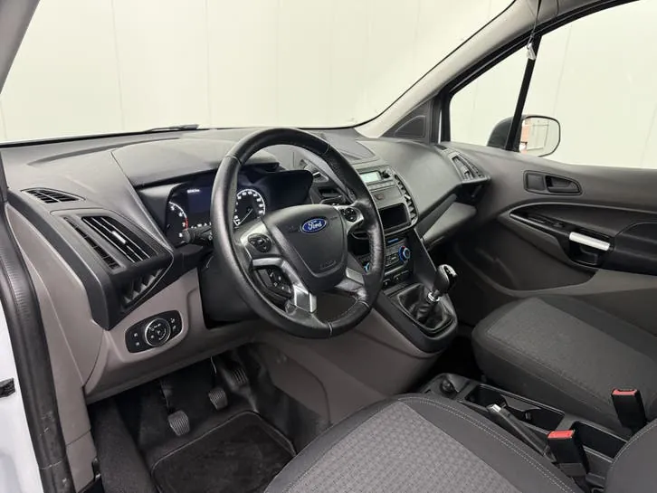 Ford Transit Connect 2024 photo 3