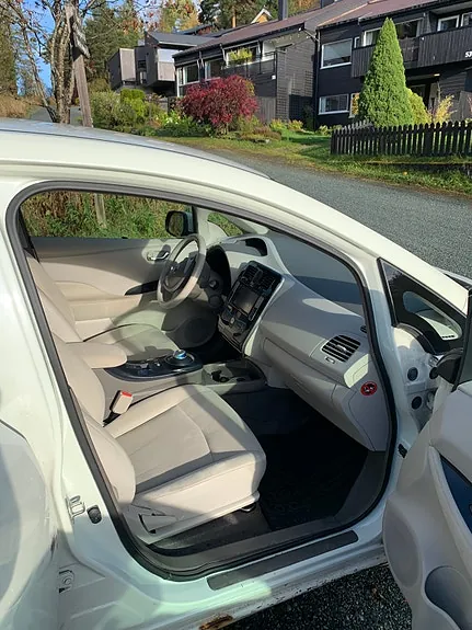 Nissan Leaf 2013 photo 5