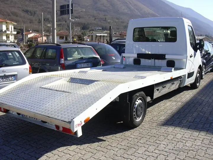 Renault Master 2011 photo 4