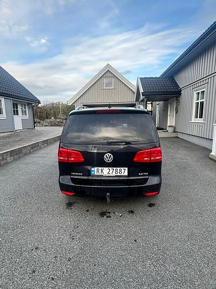 Volkswagen Touran 2011 photo 5