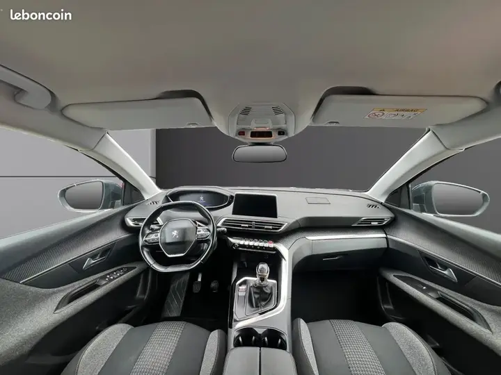Peugeot 3008 2019 photo 2