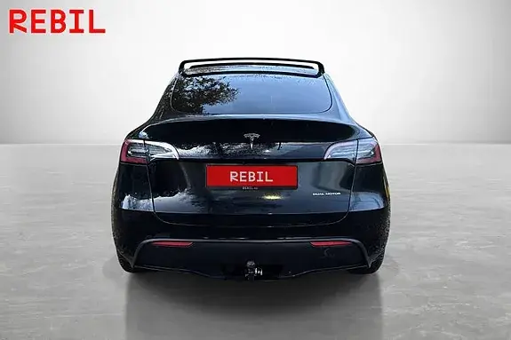 Tesla Model Y 2023 photo 5